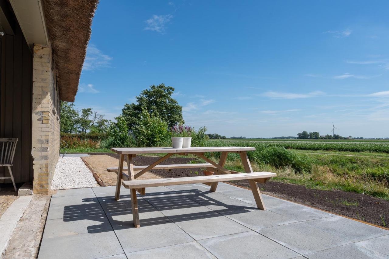 Appartement De Dageraad In Monumentale Boerderij Kimswerd Extérieur photo